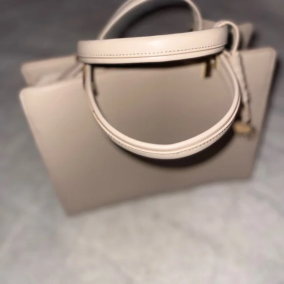Cream Handbag - Picture 2 of 4